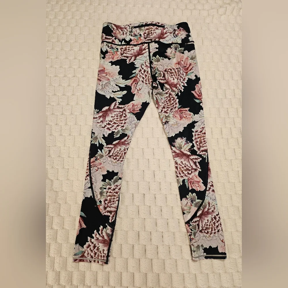 Athleta-  Run Free Garden Party Floral Leggings- Size S - Picture 7 of 13